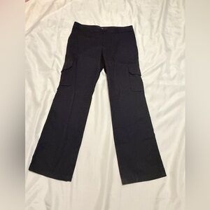 Women's Black Cargo Pants by Dickies in excellent condition
